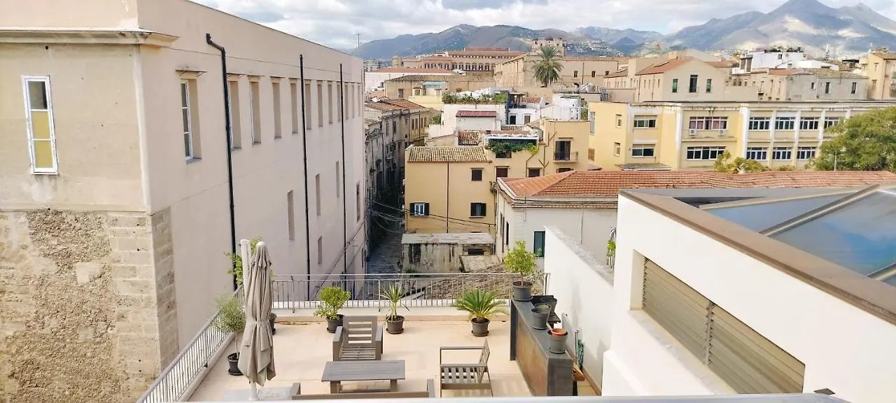 Sopramoltivolti Hotel Palermo 2*,  Italy